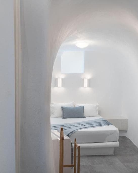 Vaulted cave bedroom